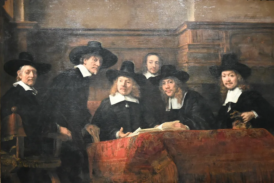 O retrato de grupo Os síndicos, de Rembrandt, no Rijksmuseum