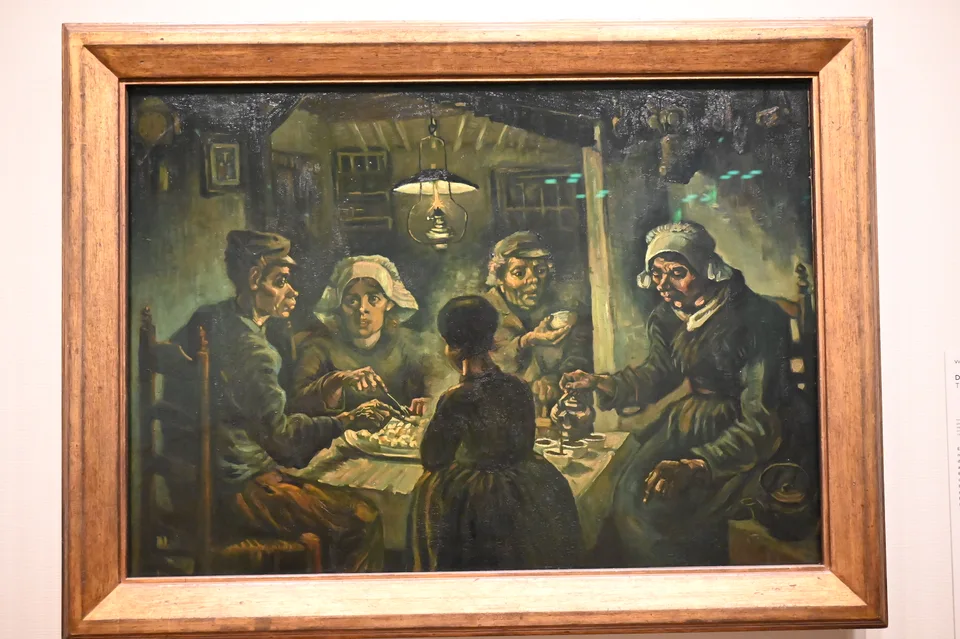 Os comedores de batata, de Van Gogh, exposto em uma galeria