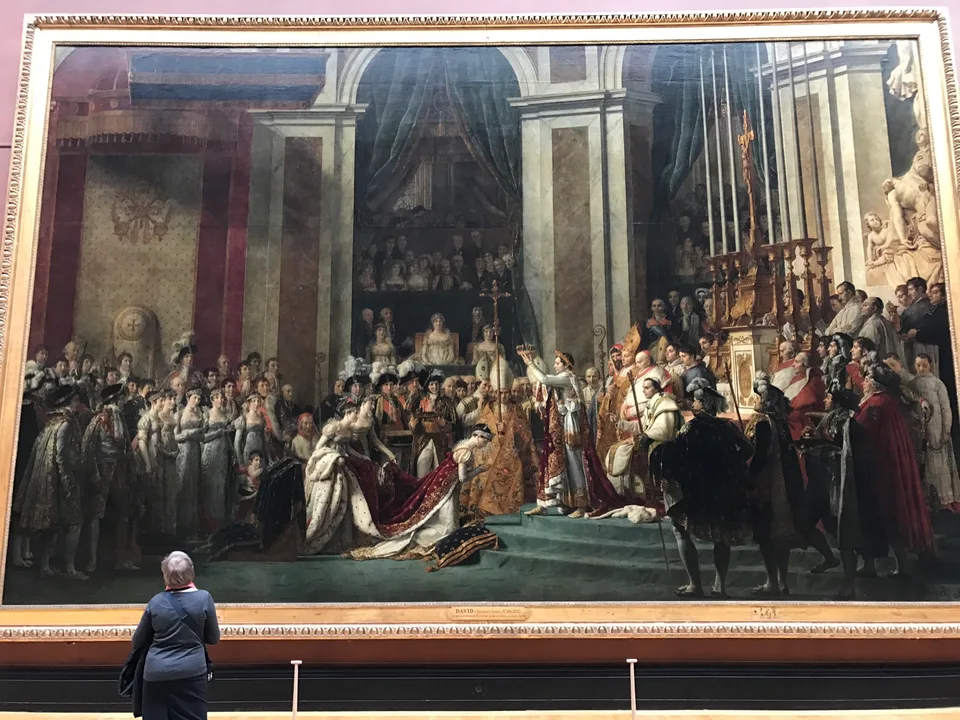 A Coroação de Napoleão, de David, numa galeria do Louvre